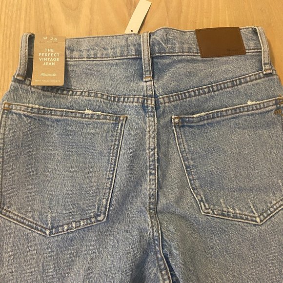 New - 26 Madewell The Perfect Vintage Jean in Grandbay Wash: Destructed Edition - Picture 3 of 5